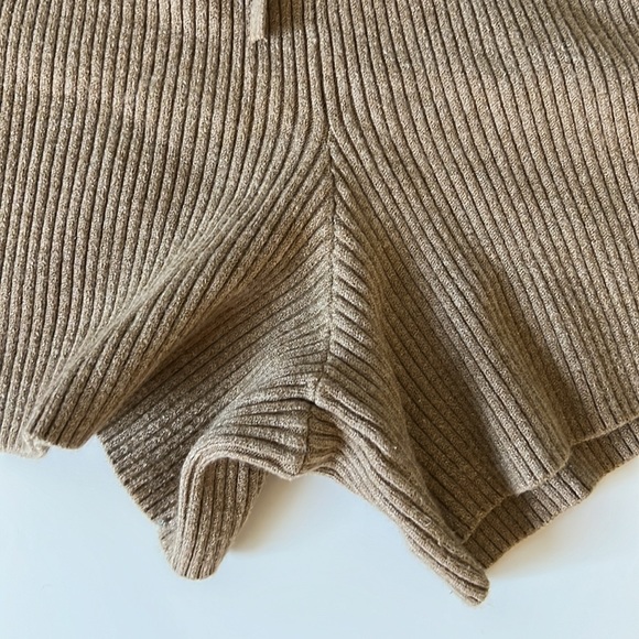 Abercrombie Knit Shorts - Size XS - Picture 3 of 8
